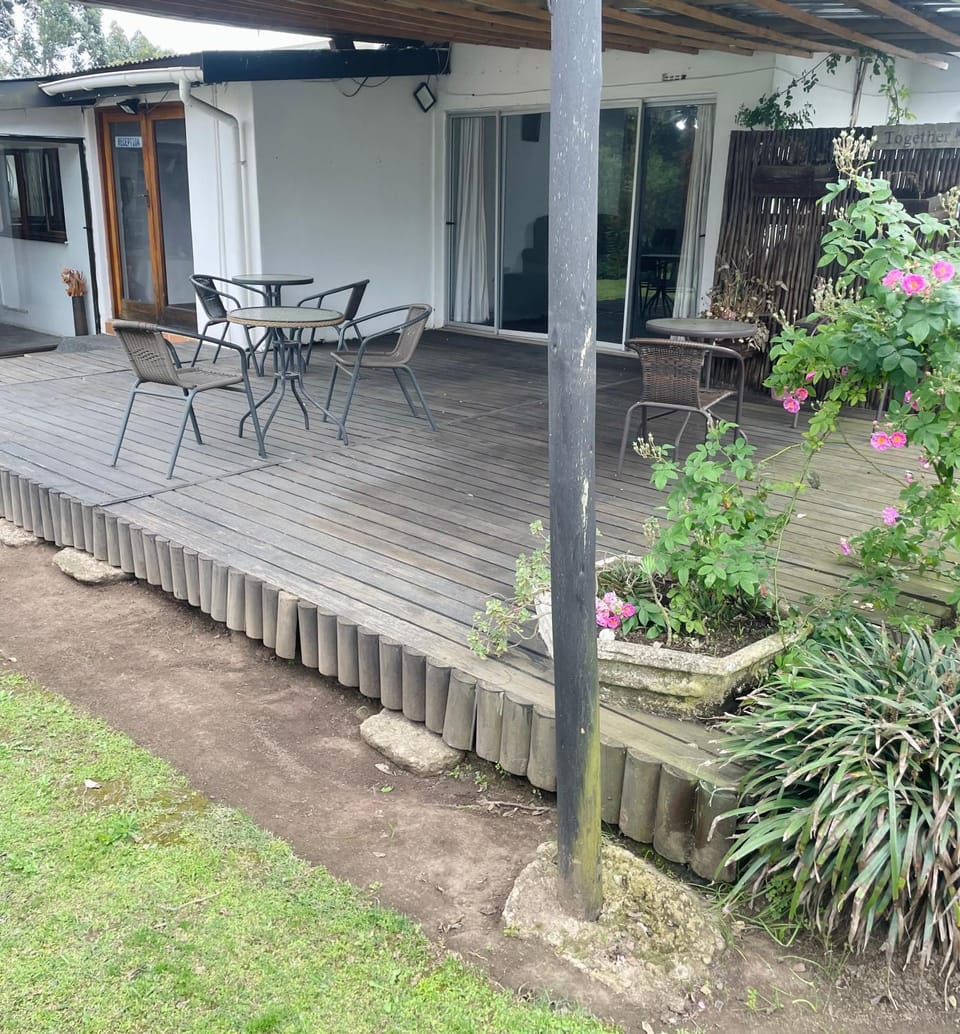 Crown Eagle Guest House Bed and Breakfast in KwaZulu-Natal