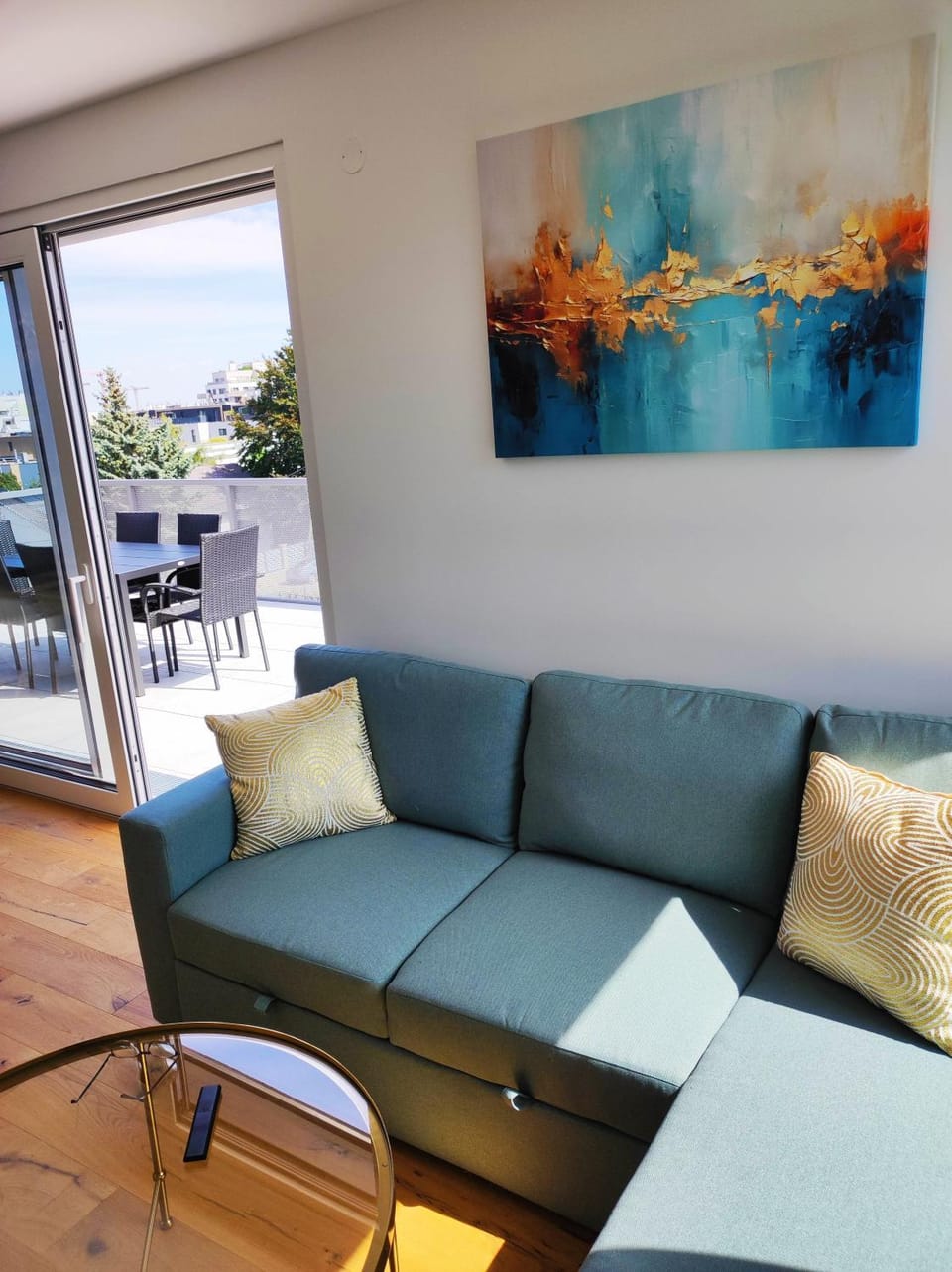 View (from property/room), Balcony/Terrace, Living room