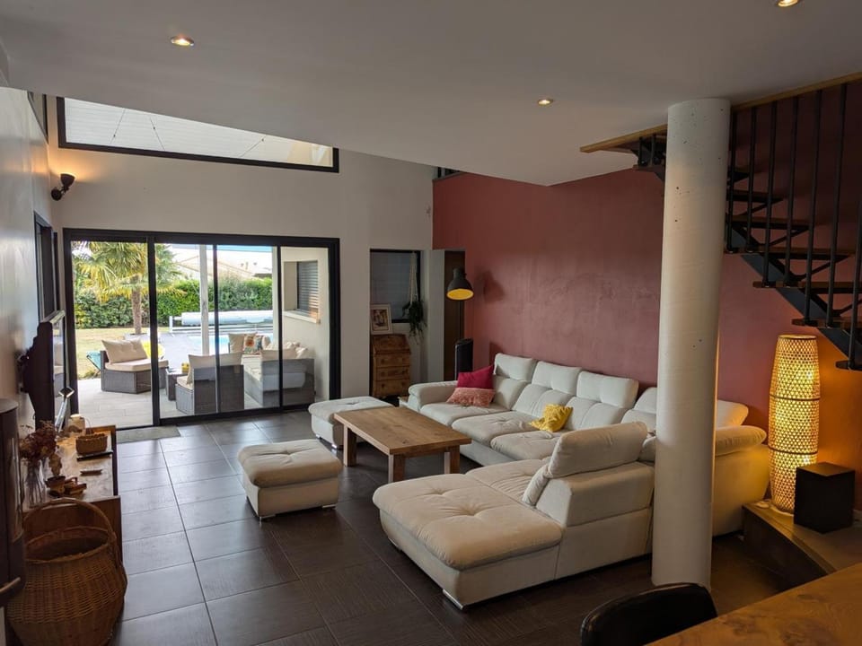 Maison élégante avec piscine privative, jardin clos et animaux admis - FR-1-653-279 House in Angoulême