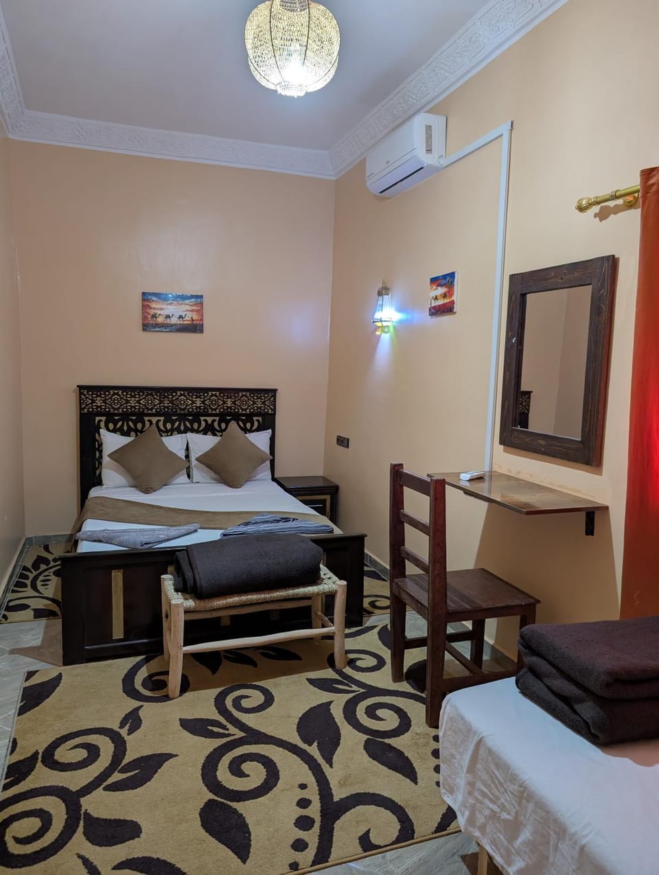 Bed, Bedroom, air conditioner