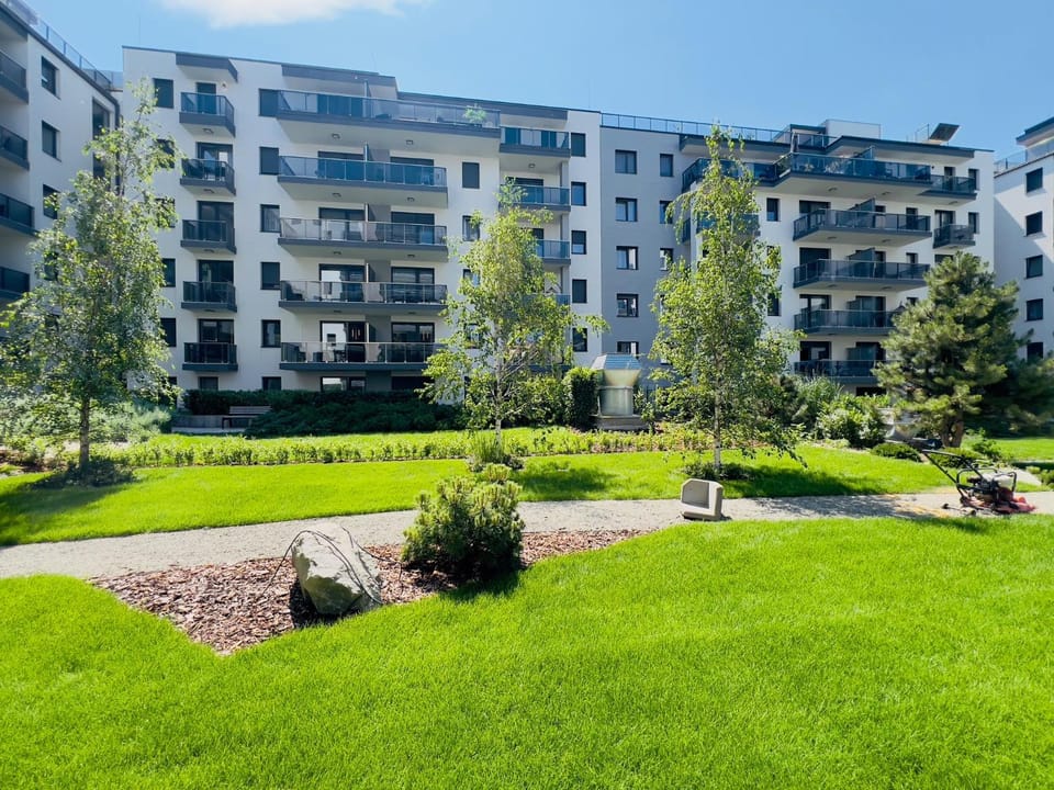 Karzo Property LU 205 Free Garage Apartment in Budapest