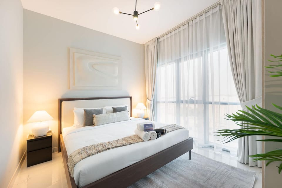 Free housekeeping visits during your stay - StayShort - Dubai South apartment for 4 in a Great Location Apartment in Dubai