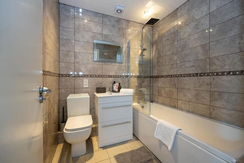 2 Bed City Centre Flat Sleeps 6 Apartment in Manchester