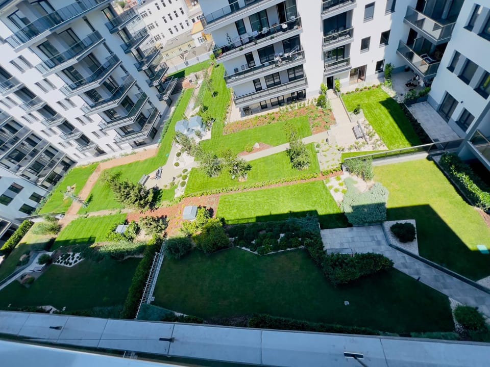 Karzo Property LU 210 Free Garage Apartment in Budapest