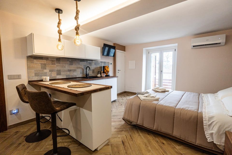 TV and multimedia, Coffee/tea facilities, Kitchen or kitchenette