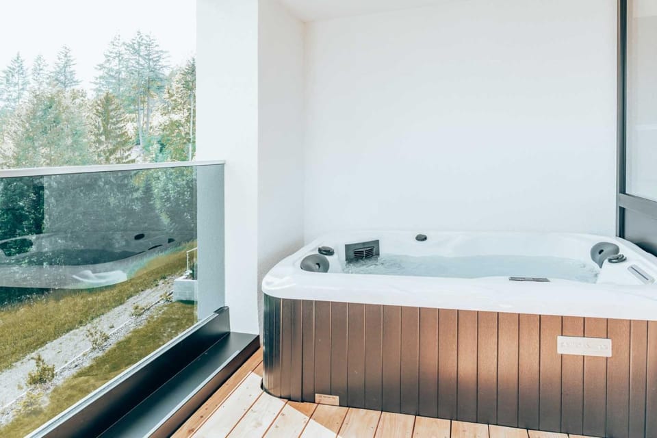 Hot Tub, Balcony/Terrace