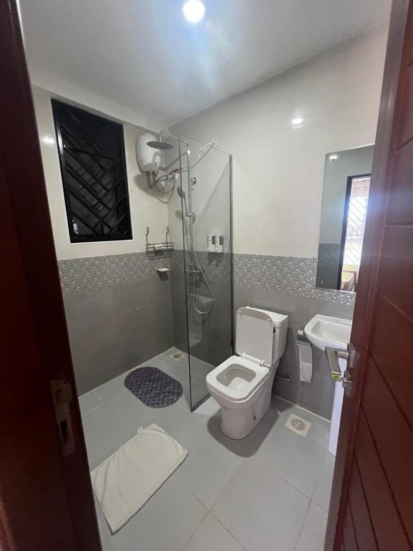 Three bedroom place with lake view Apartment in Kampala