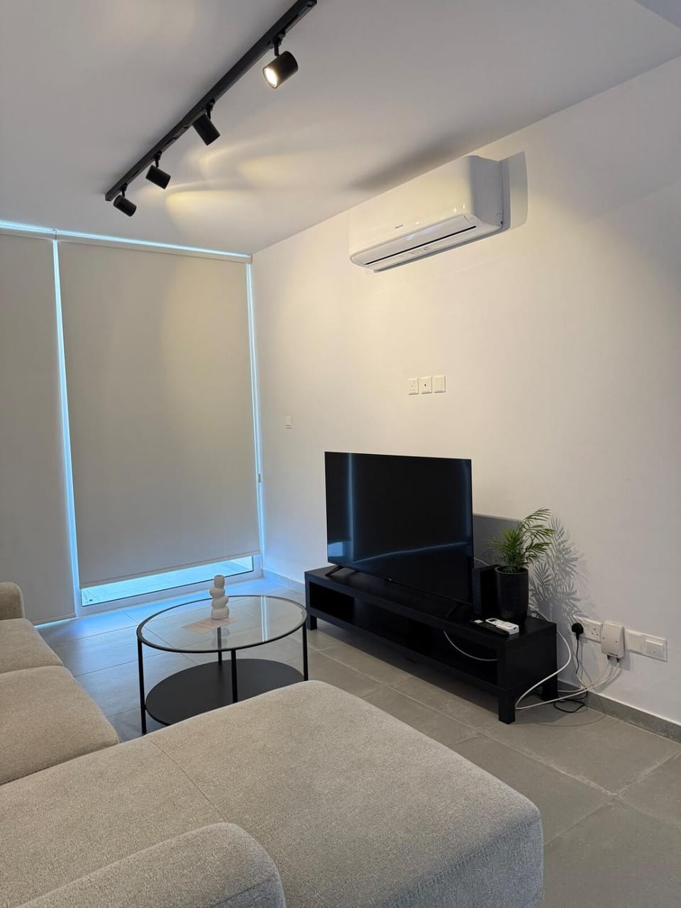 TV and multimedia, Living room, air conditioner
