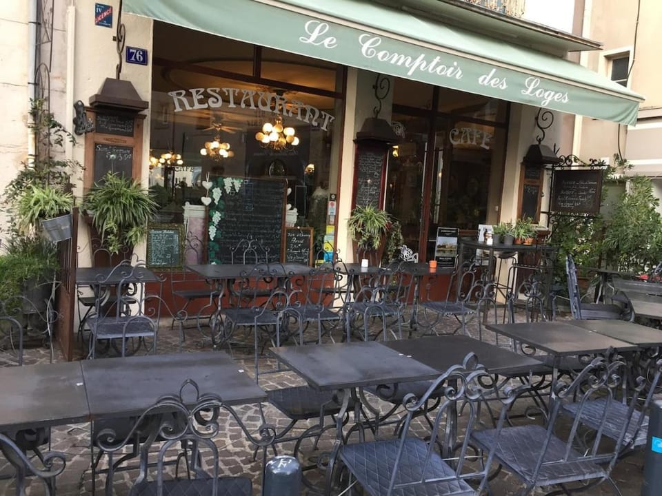 Restaurant/places to eat