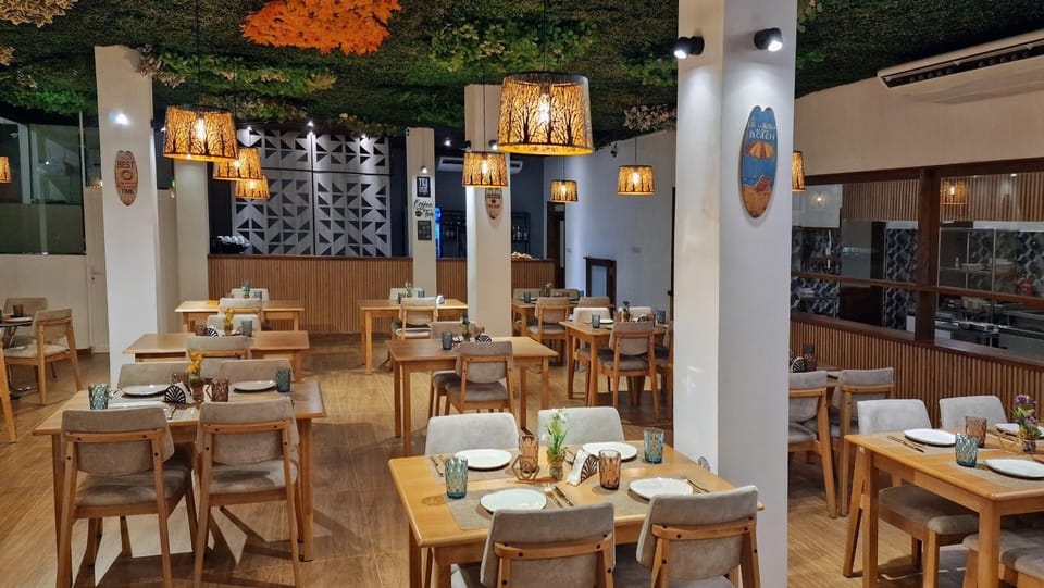 Restaurant/places to eat, air conditioner