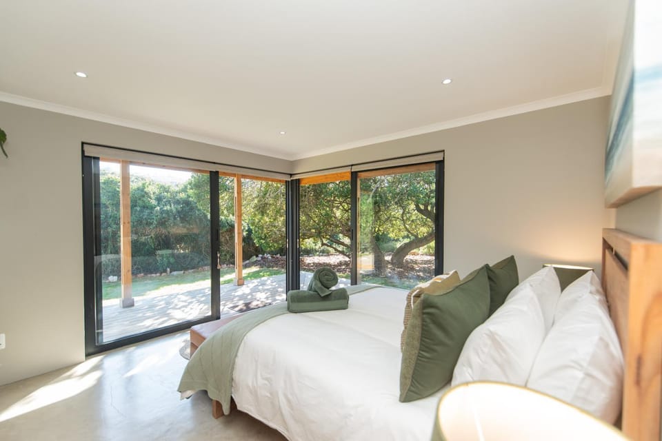 Weaver's Nest Cottage - Nature Escape! House in Port Elizabeth