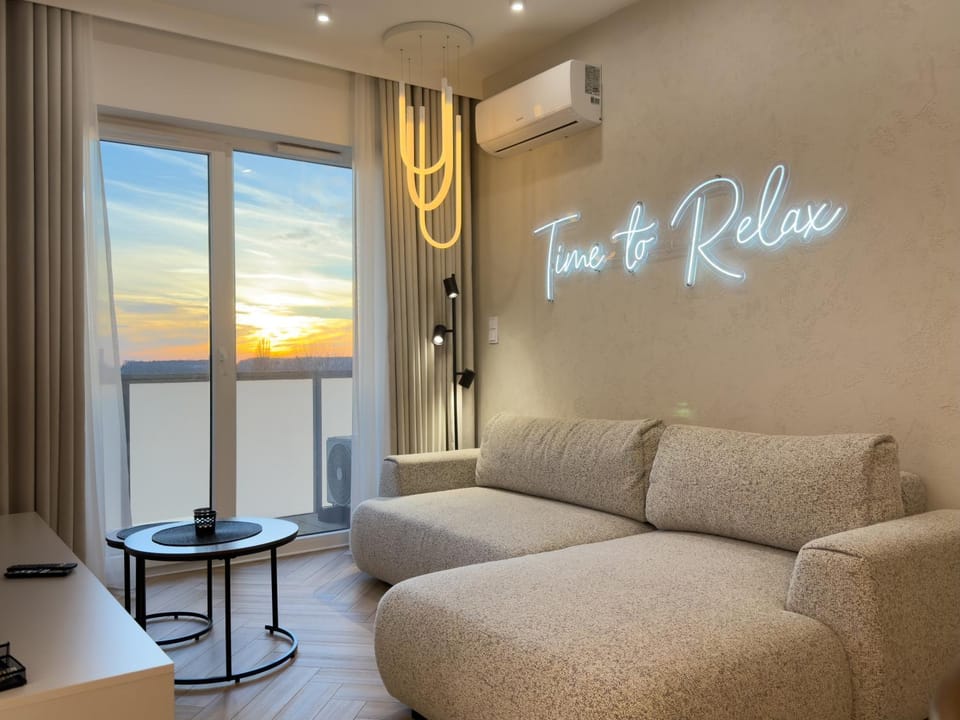 URBAN APARTMENTS Global - Jacuzzi - 8th Floor No 03 - Air Condition - Balcony - Free Garage - LUXURY Apartment in Poland