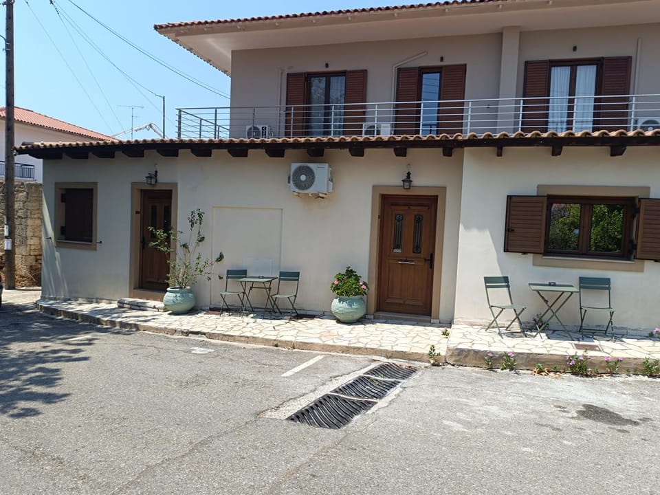Property building, Street view