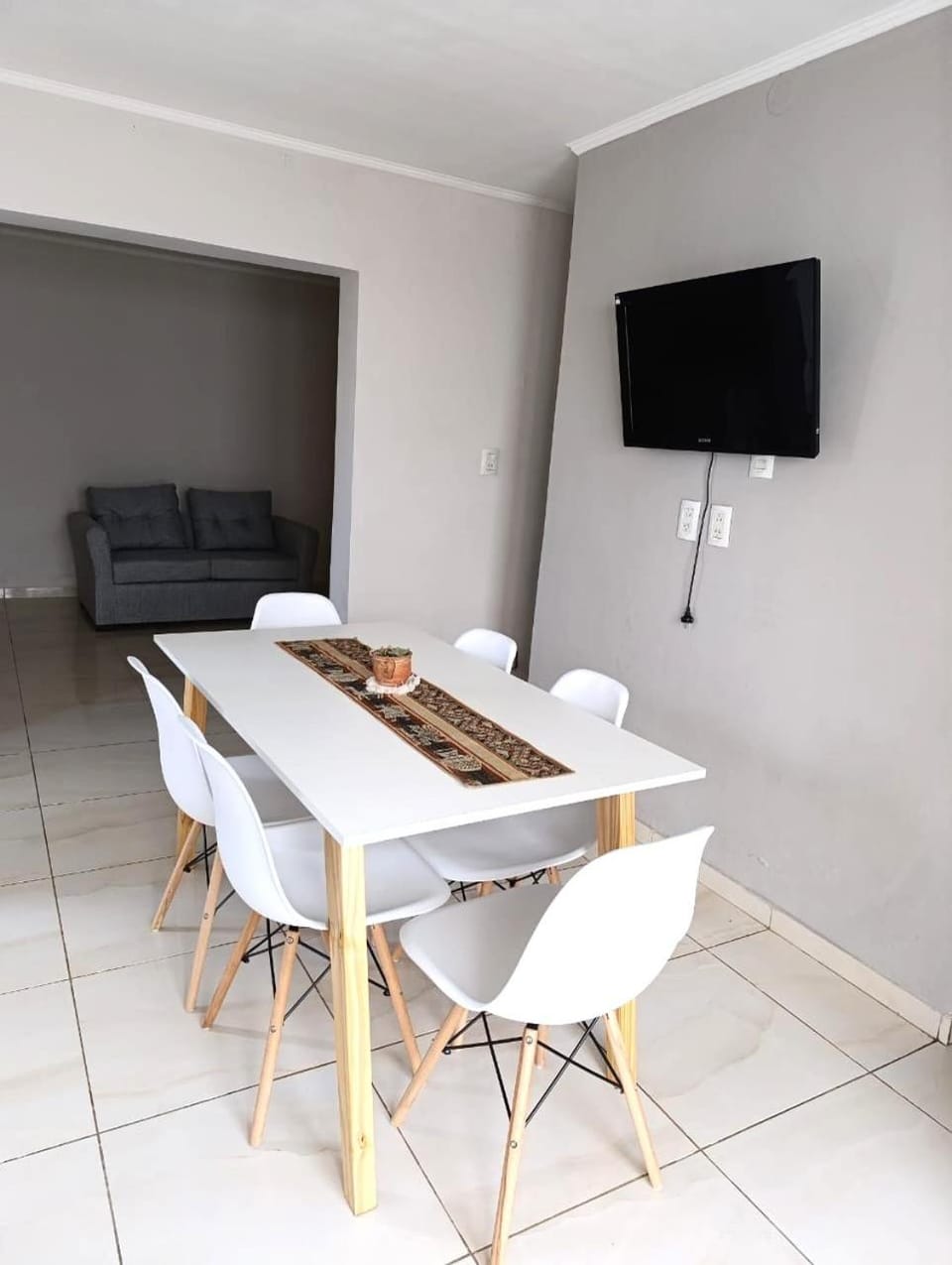 TV and multimedia, Dining area