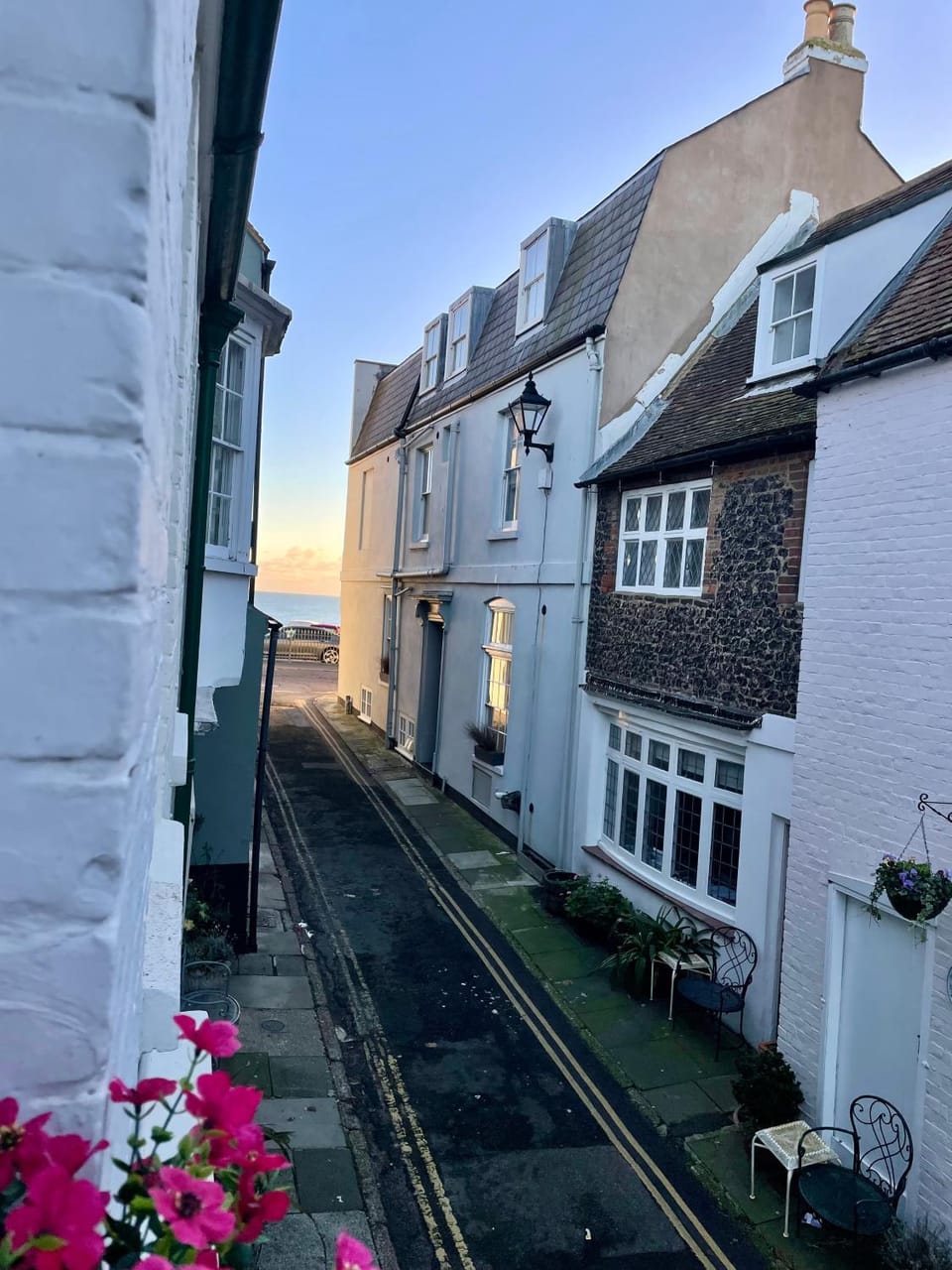 Halcyon Cottage, Charming Period Property in Deal's Conservation Area House in Dover District