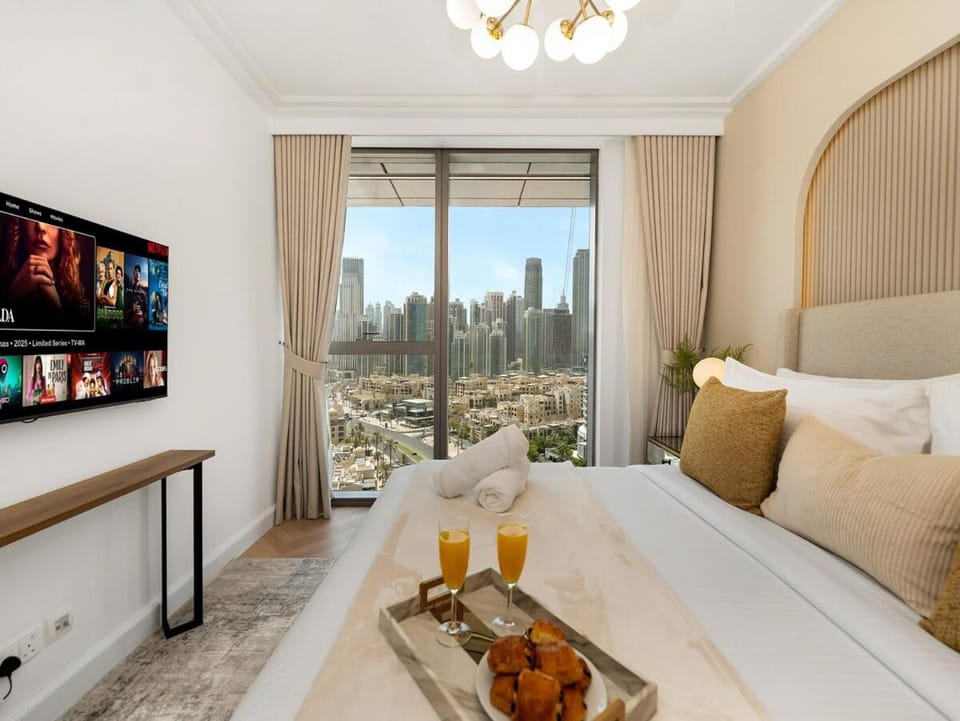 Kensington 1BR plus Study Burj View-Dubai Mall connect Apartment in Dubai