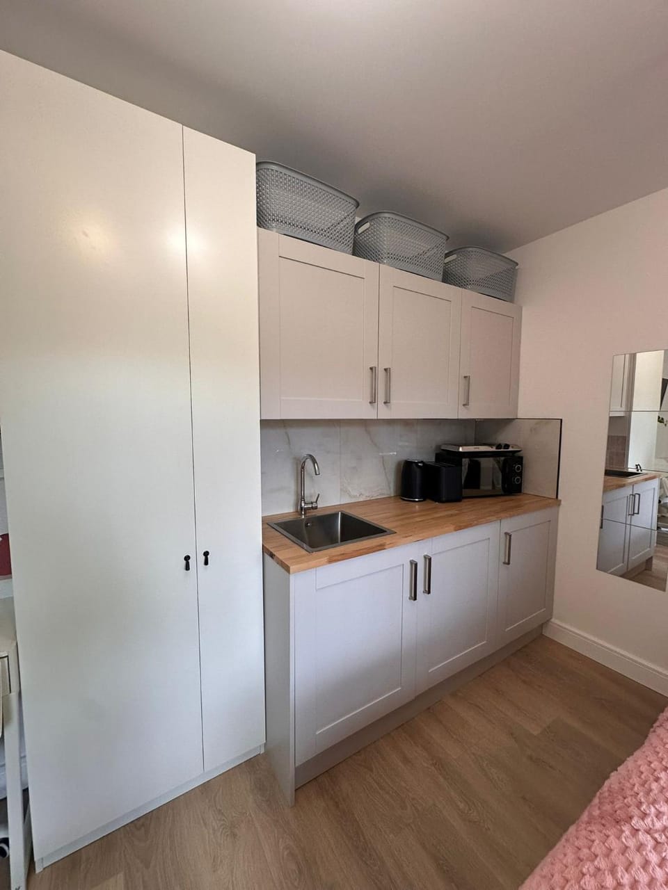 Luxury Self-Contained Studio near QE-Hospital R4 Vacation rental in Birmingham