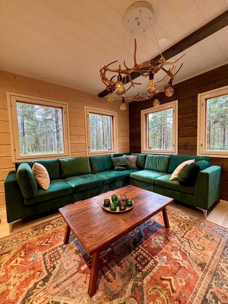 Living room, Seating area