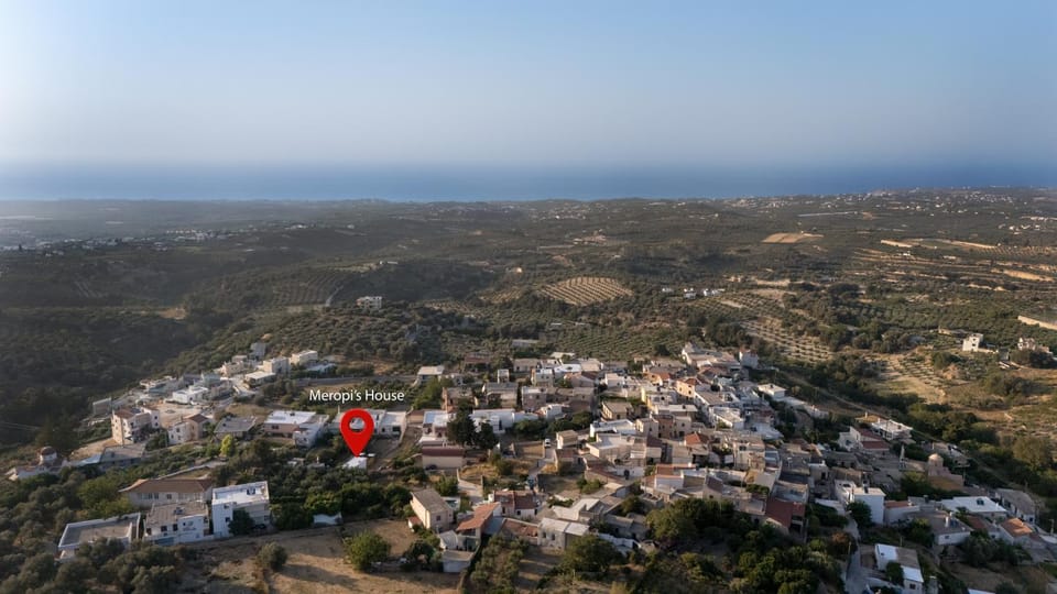 Mountain view, Sea view