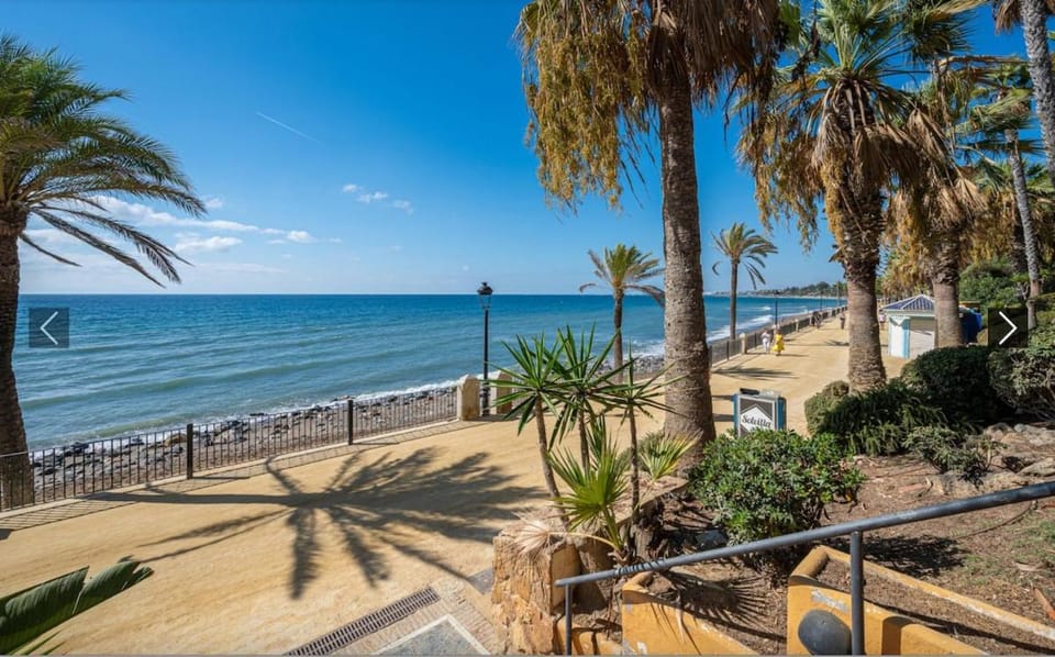 LUXURY GROUNDFLR APT & BEACH IN 200 meters Apartment in Marbella