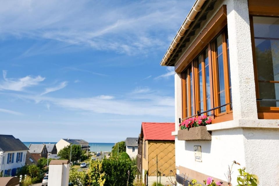 Property building, Natural landscape, View (from property/room), Balcony/Terrace, Sea view