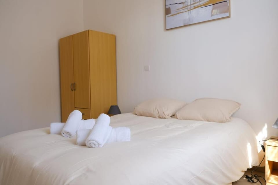 Bed, Photo of the whole room, Bedroom, towels, wardrobe