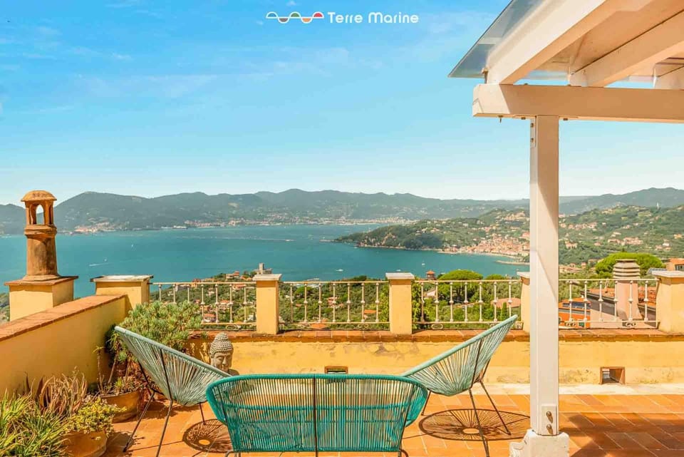 Luxury Penthouse, Terre Marine Apartment in Lerici