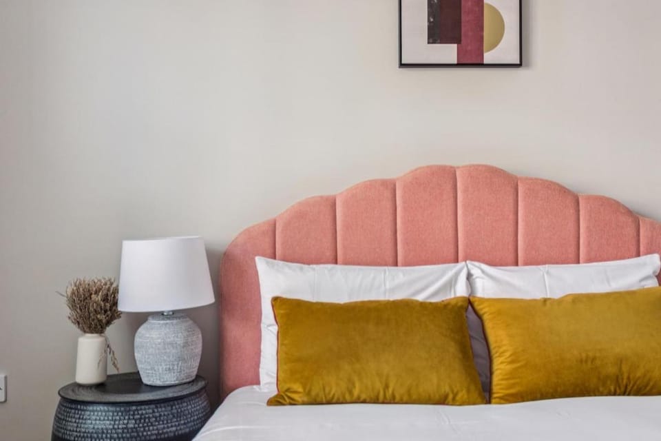 Ground Floor Apt, Parking, Close to Windsor Castle - By Tempstay Apartment in Windsor