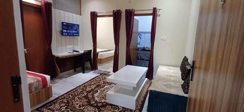 Raghav Vilas, Luxury 2BHK Near Vishwanath Temple Apartment in Varanasi