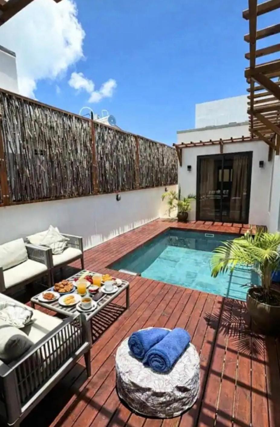 Patio, Balcony/Terrace, Pool view, Swimming pool