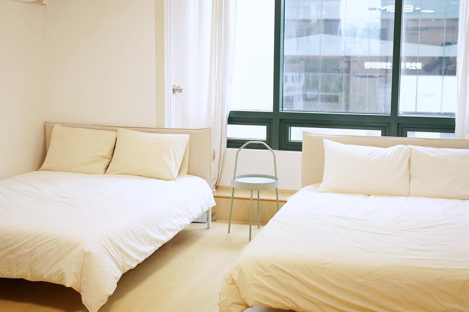 MINT CHACHA STAY - 1 min Walk to Hongdae Station - Free Luggage Storage Apartment in Seoul