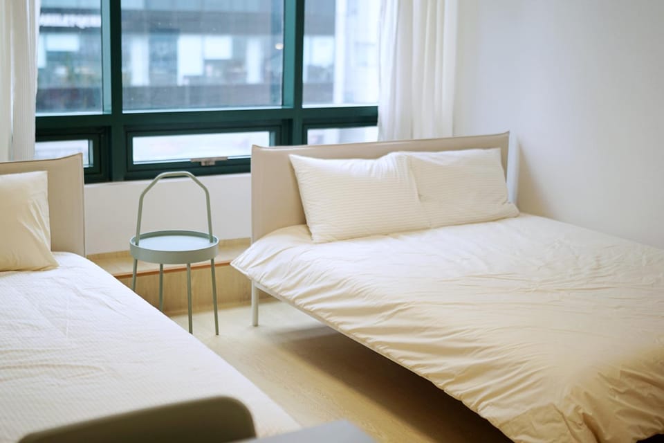 MINT CHACHA STAY - 1 min Walk to Hongdae Station - Free Luggage Storage Apartment in Seoul