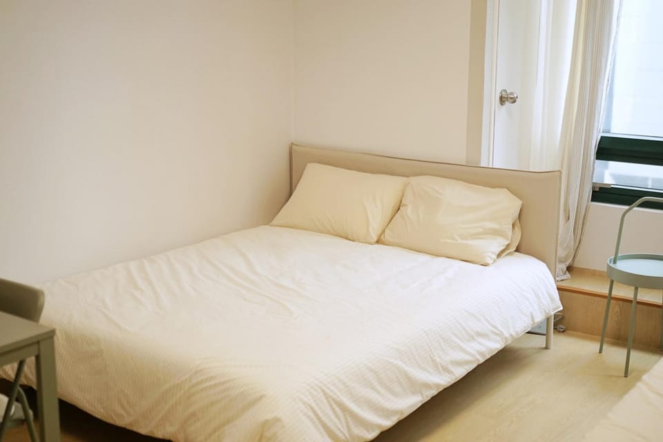 MINT CHACHA STAY - 1 min Walk to Hongdae Station - Free Luggage Storage Apartment in Seoul