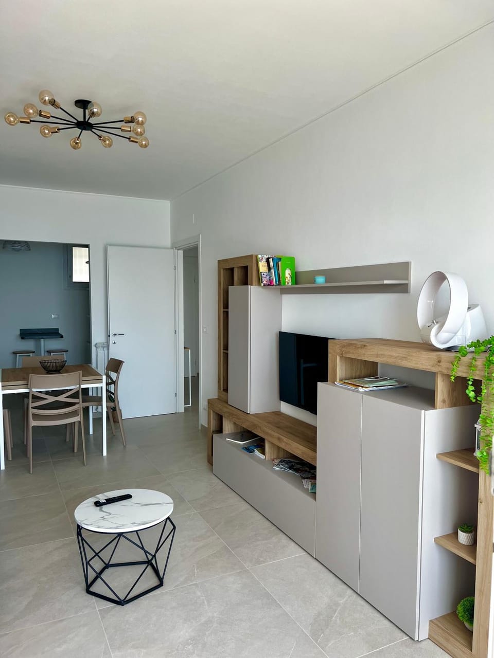 Living room, Dining area