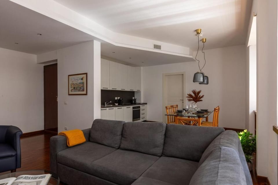 Kitchen or kitchenette, Living room, Seating area