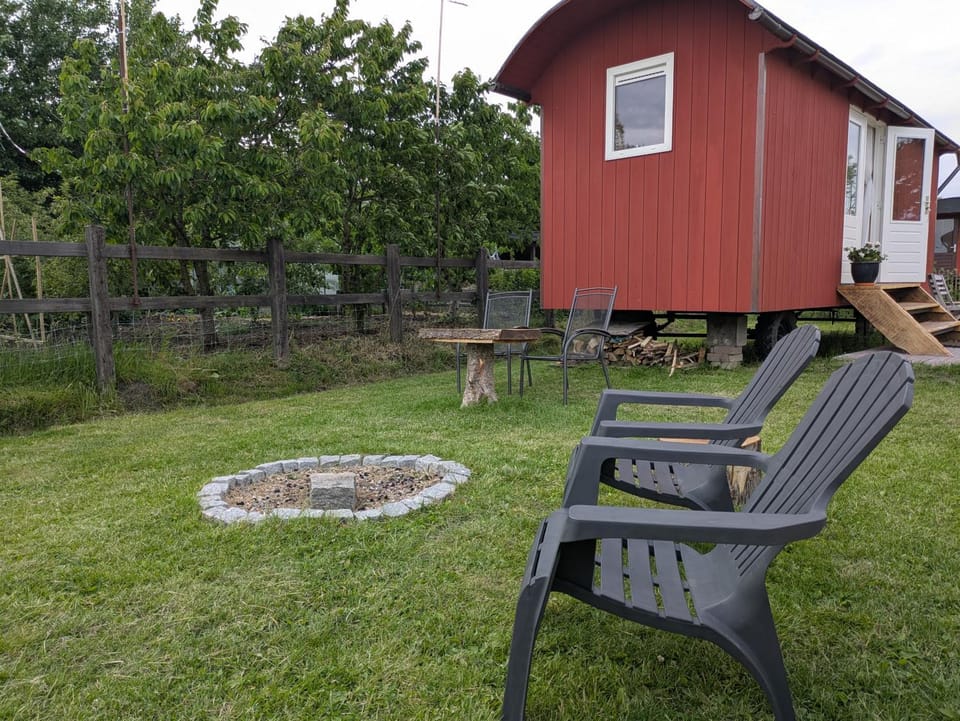 Property building, Garden