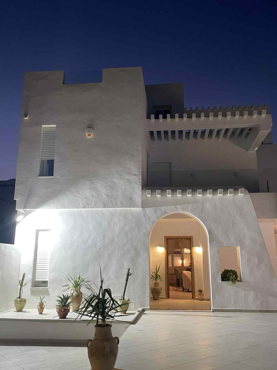 Property building, Facade/entrance, Night, Balcony/Terrace