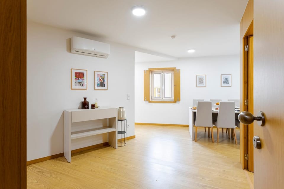 Living room, Dining area, air conditioner