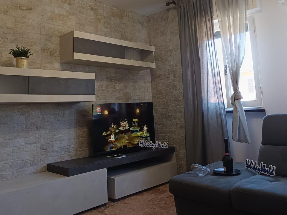 TV and multimedia, Seating area