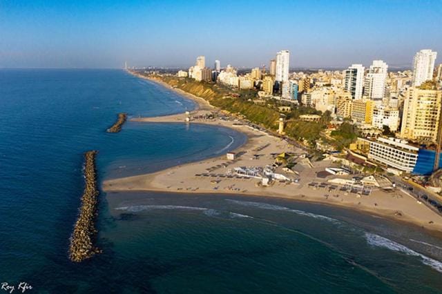 נוף לים Apartment in Netanya