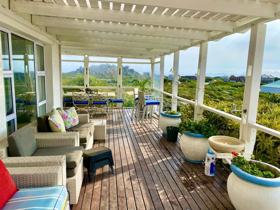 Patio, Natural landscape, Garden, View (from property/room), Balcony/Terrace, Seating area, Garden view