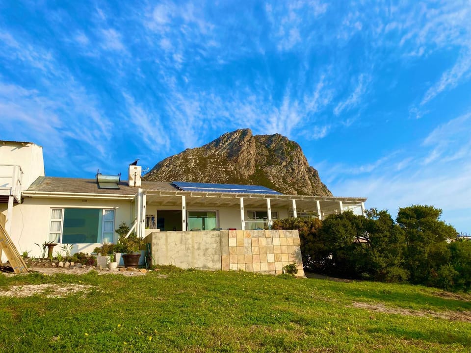 Property building, Natural landscape, Garden, Mountain view