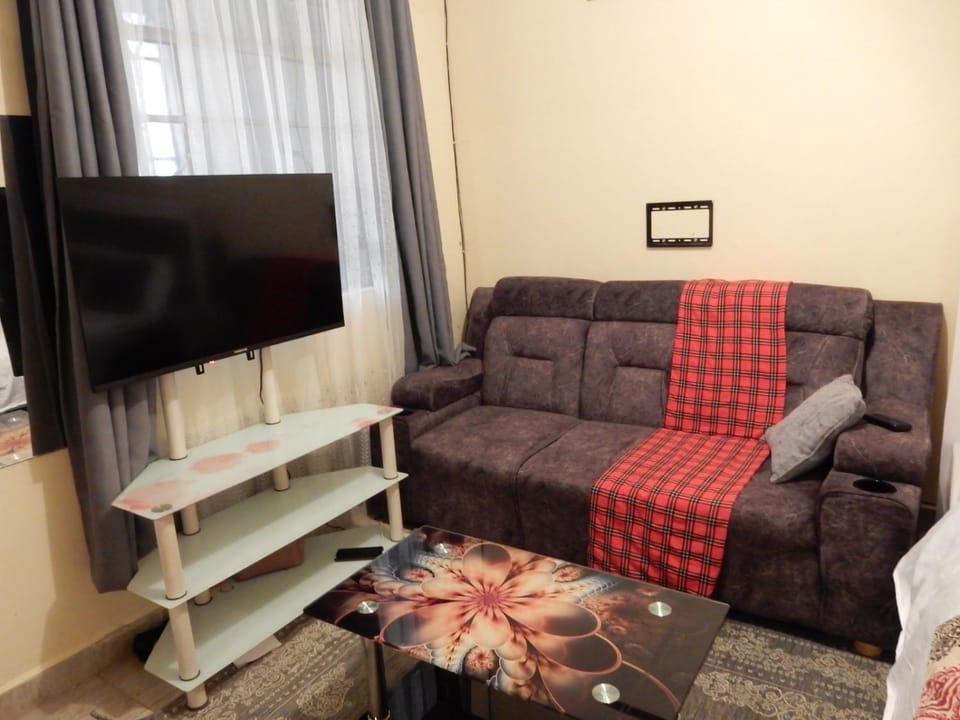 Opposite Moran Lounge Apartment in Kenya