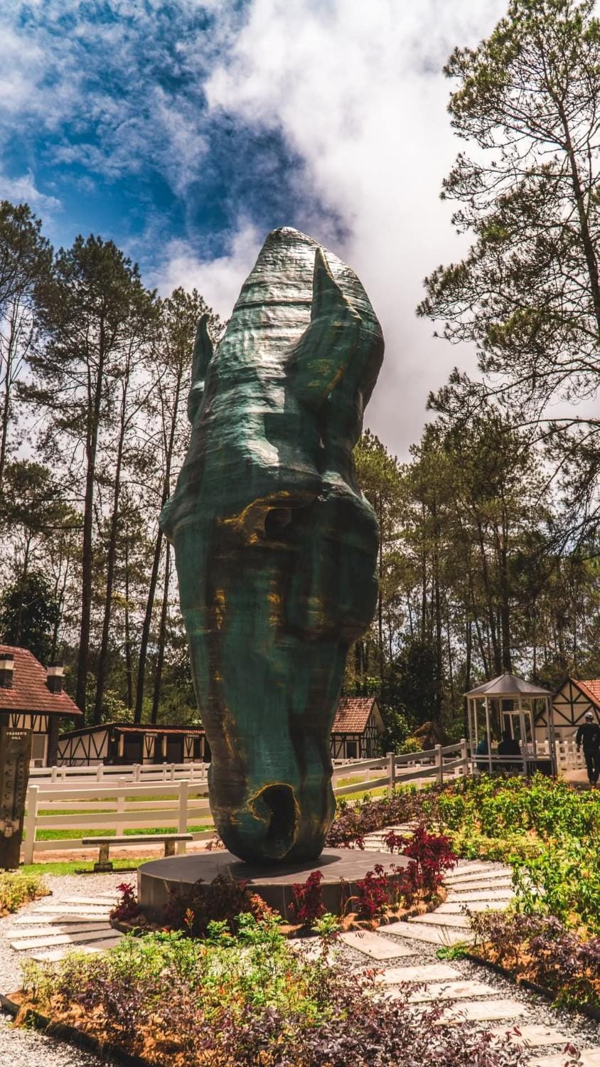 Nearby landmark