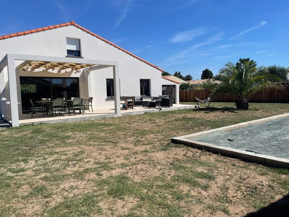Villa les Bleuets famille 8pers au calme Villa in Vaux-sur-Mer