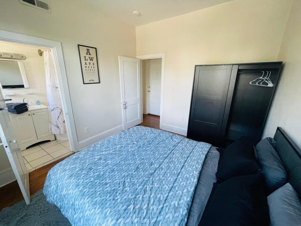Bright & Charming 15BR in Elkins Park Monthly Dis Apartment in Cheltenham Township