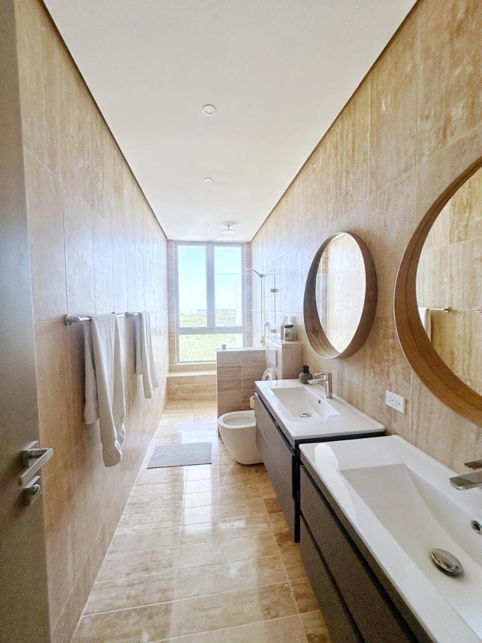 Bathroom, Photo of the whole room, Bath, towels