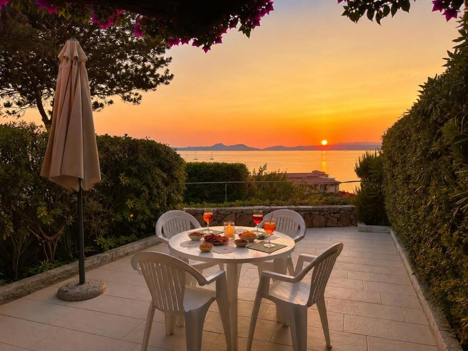 Balcony/Terrace, Dining area, Sea view, Sunset