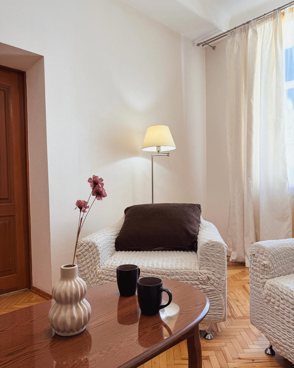 Living room, Seating area, Bedroom