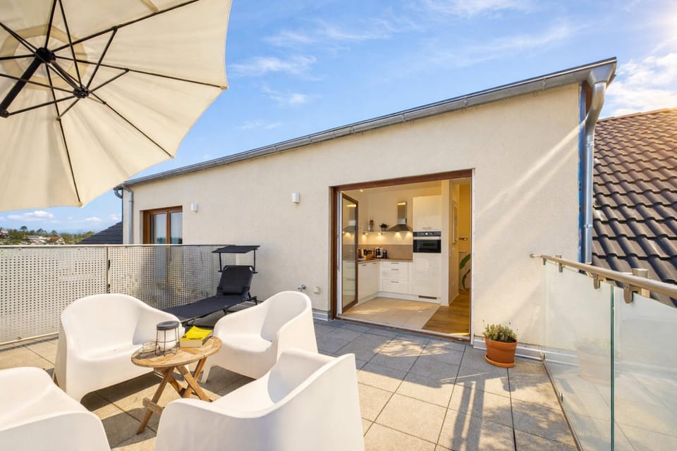 Balcony/Terrace, Balcony/Terrace, Photo of the whole room, Seating area